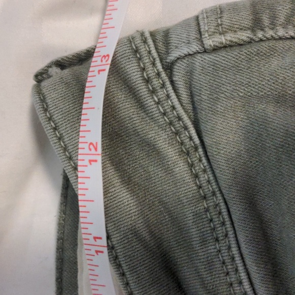 Olive Green Bullhead Skinny Jeans with ankle zipper.  Size 3 ankle - Picture 8 of 16